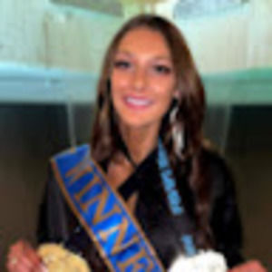 Meet your Posher, Isabella